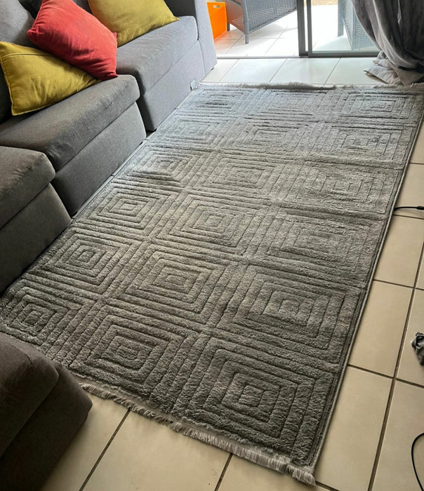 Modern abstract rug (230×160 cm)